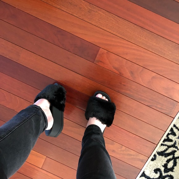 Jeffrey Campbell limited edition fuzzy slides - Picture 7 of 8